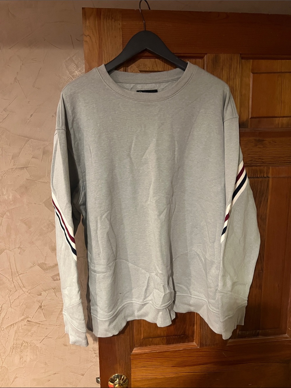 Men's Light Gray Crewneck Sweater with Sleeve Stripe Detail